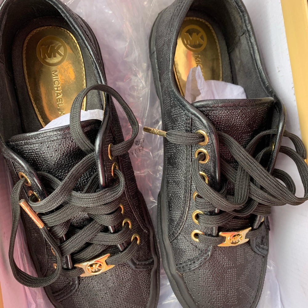 MK Sneakers - Picture 5 of 5